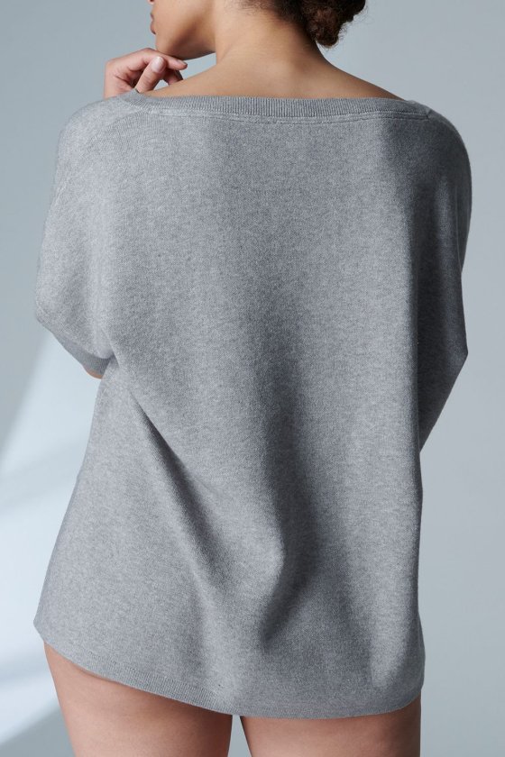 Женский трикотажный костюм из свитера и брюк Simone Perele (Франция) 1A8.963-660