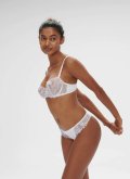 Трусики-стринги с кружевом Simone Perele (Франция) 12B710 blanc cristal